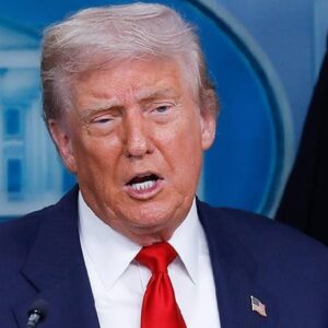 abd baskani trumptan nbc ve abcye tarafli habercilik suclamasi yayin lisanslari iptal edilmeli 36KVvXsp