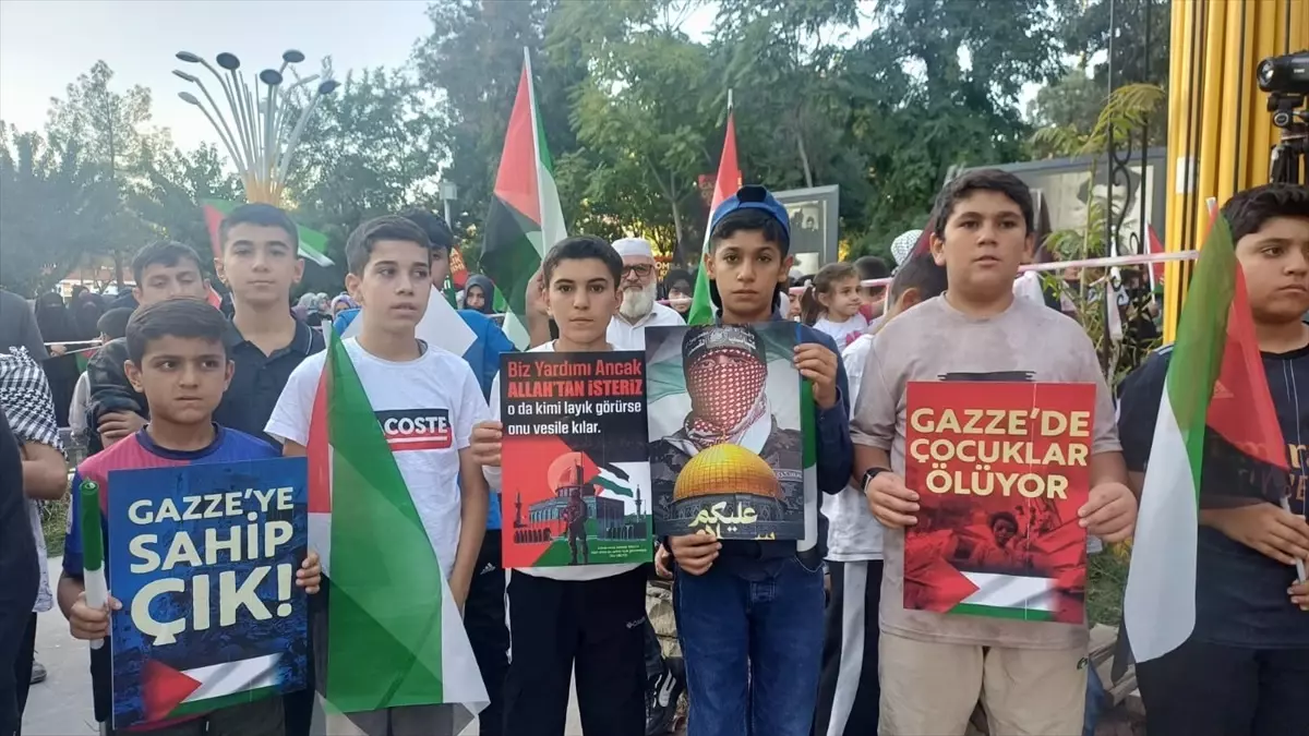 batmanda gazze icin destek eylemi 7kBr2cOV