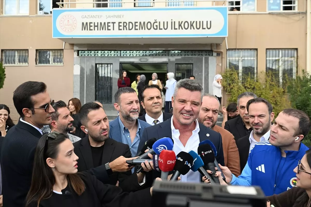 fenerbahce baskani sarandan tffnin hakemlerle ilgili aciklamalarina destek vGagGaMu.jpg