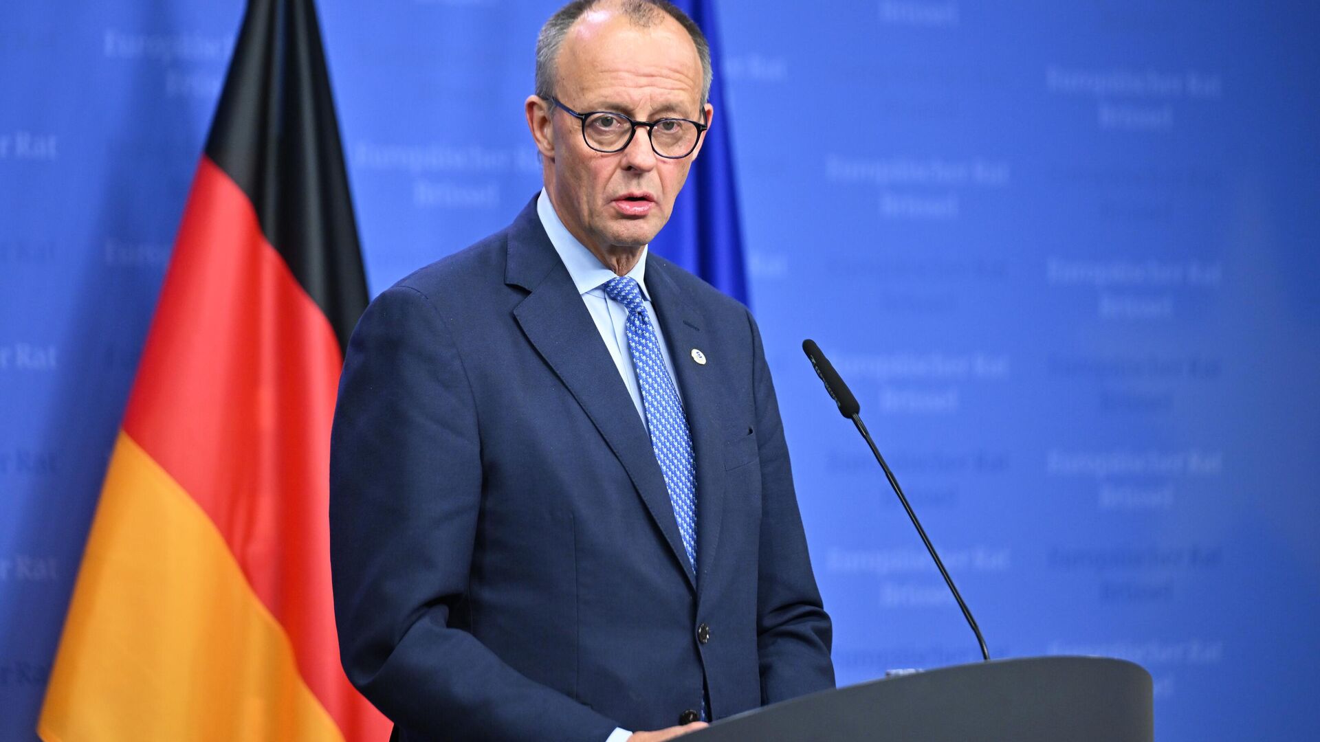 almanya basbakani merz suriyelilerin evine donmesini istiyor 14gFstaF.jpg