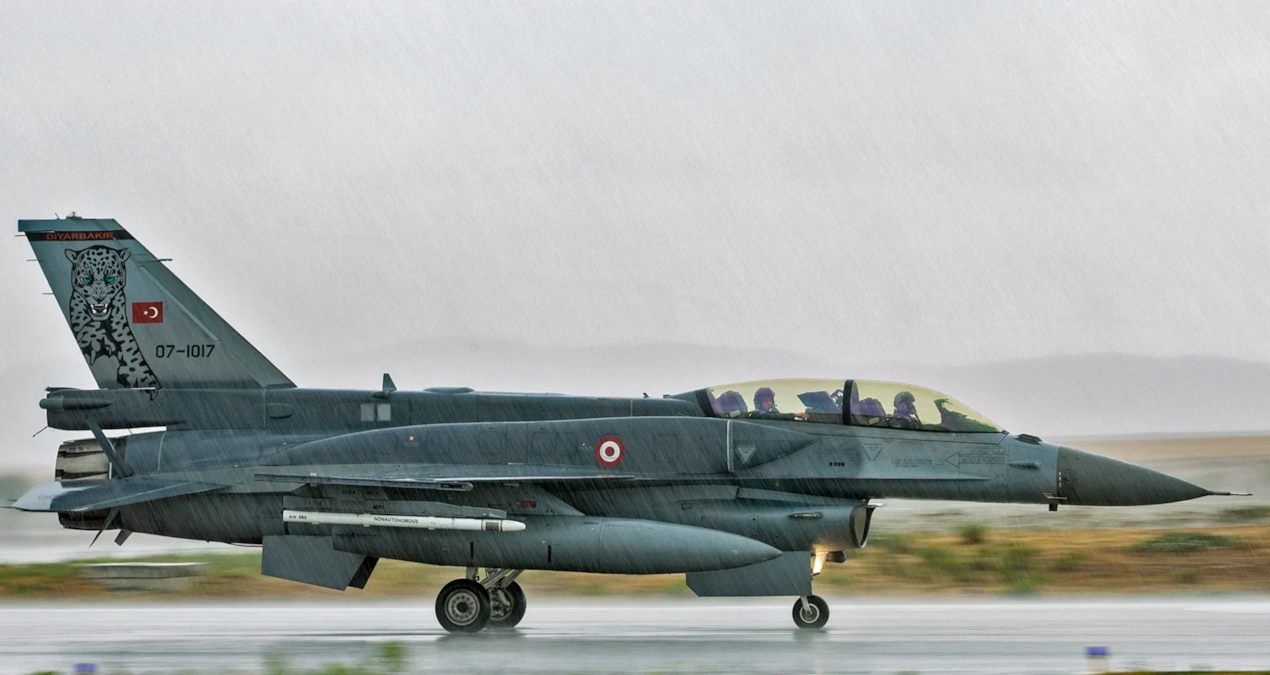 eurofighter tuzlu gelmisti ankara o eski ucaklar icin yeniden masaya oturuyor SZbO5Yf3.jpg