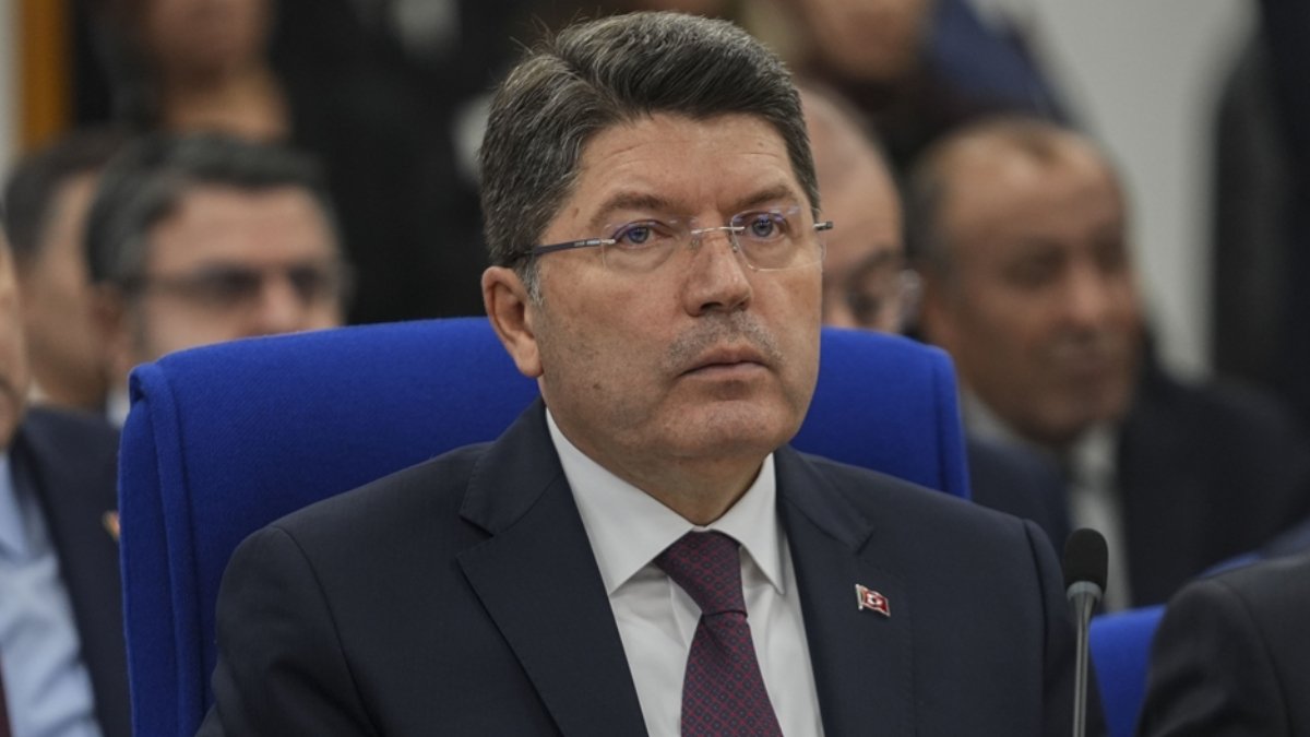 Yılmaz Tunç’tan bütçe görüşmelerini provoke eden CHP’lilere ayar