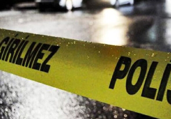 makas-atan-kamyonet-zincirleme-kazaya-neden-oldu-c3APZnYu