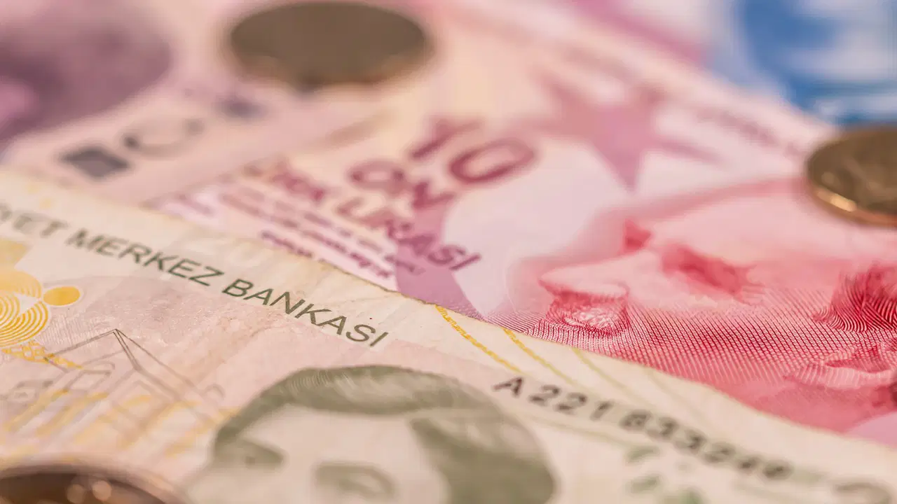 turkiyenin-en-cok-kredi-kullanan-illeri-belli-oldu-o-il-kisi-basina-borcta-istanbulu-7e14ku7r
