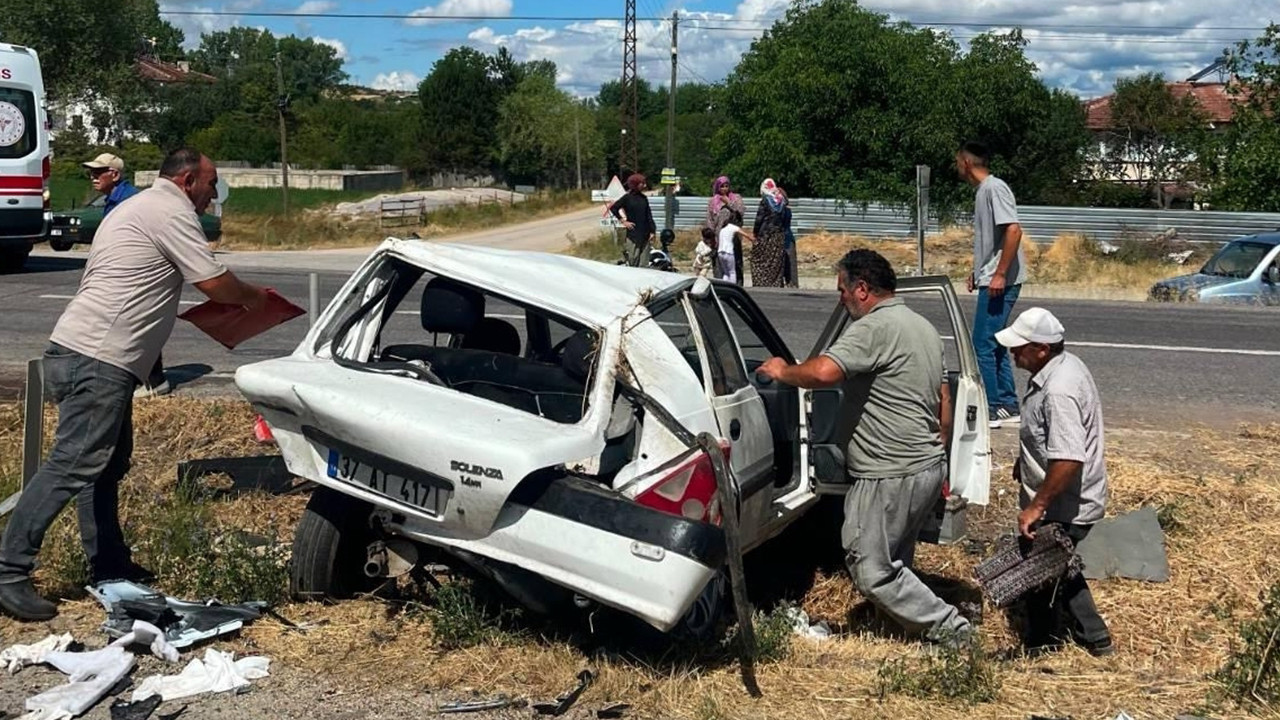 Kastamonuda iki otomobil carpisti 1i cocuk 5 yarali irKlNail
